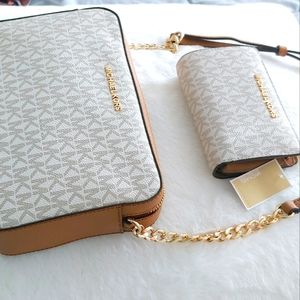 New Hand Bag and matching wallet never used